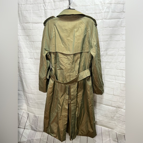 Vintage Burberry's Trench Coat - Picture 6 of 10